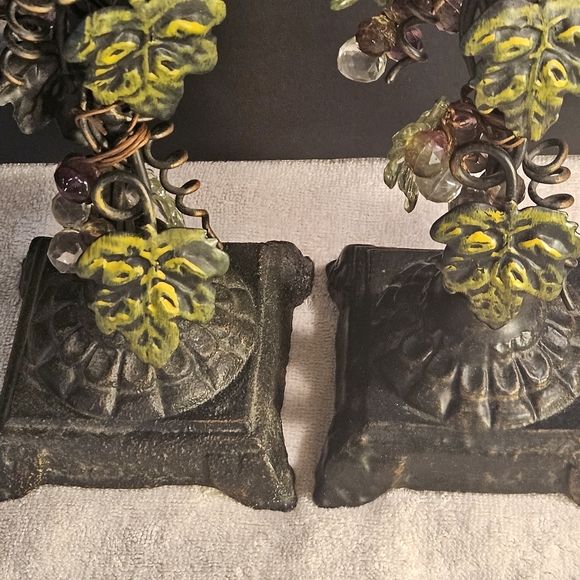 2 Vintage Cast Iron/metal Pillar Candle Holder. Ornamental grapevine. - Picture 11 of 16
